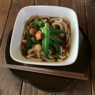 夏バテ等に！切らない手間ないレンチンでオクラうどん